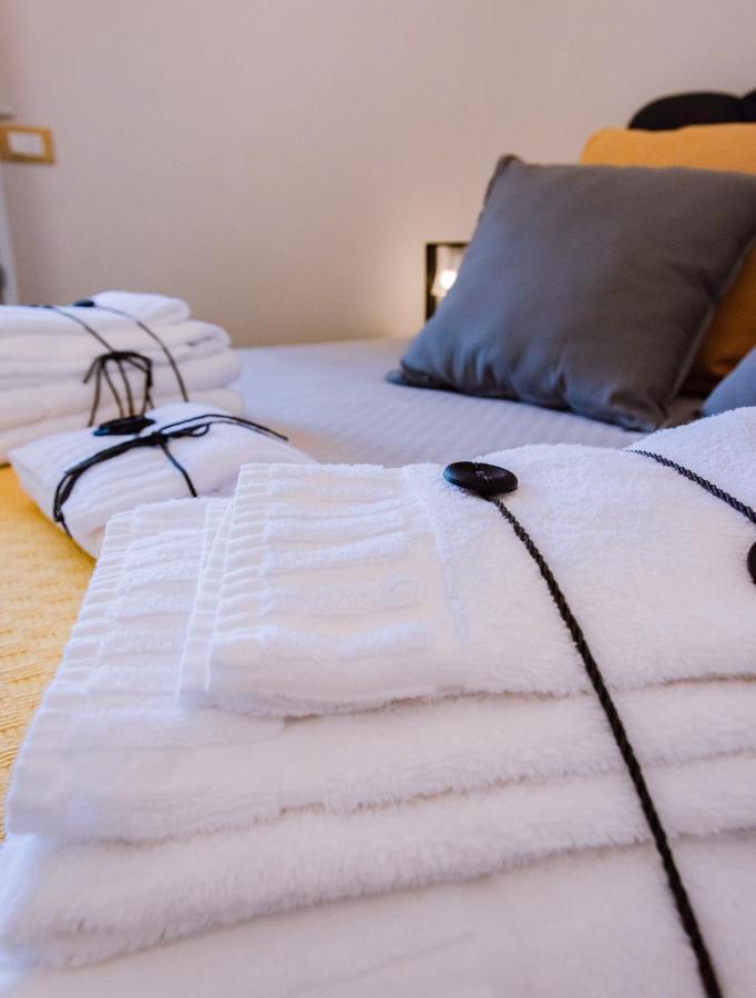 アマンテーア Dimora Cavour Bed & Breakfast エクステリア 写真