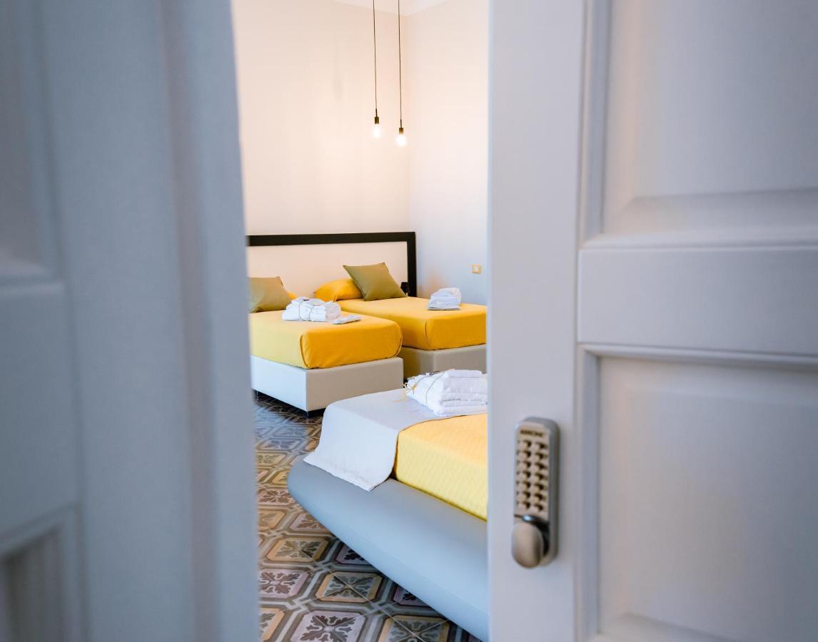 アマンテーア Dimora Cavour Bed & Breakfast エクステリア 写真