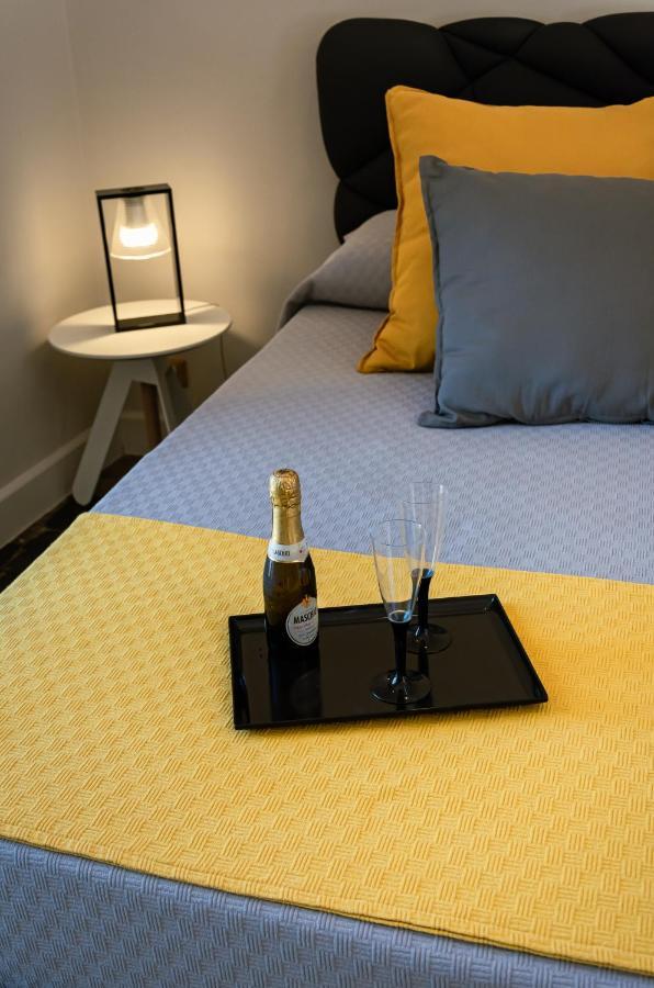 アマンテーア Dimora Cavour Bed & Breakfast エクステリア 写真